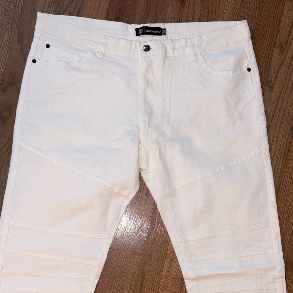 Akademiks Men's Skinny Jeans in White